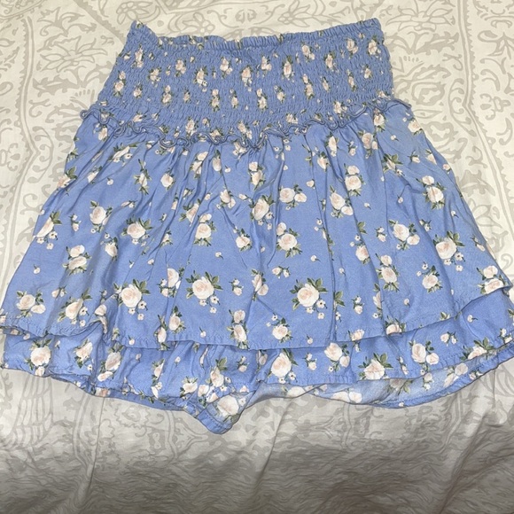 MATCHING SET: Hollister 2-Piece Smocked Floral Top/Skort Set - Picture 5 of 11